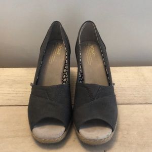 Tons Classic Wedge Sandal